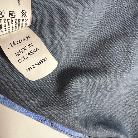 Maaji Sierra Nevada Bikini Swim Top Size Small - Picture 11 of 12